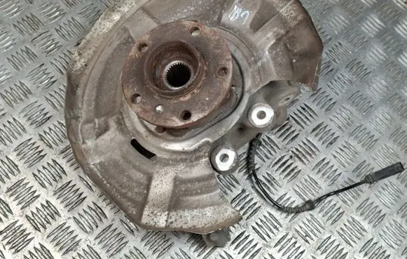 Front wheel hub