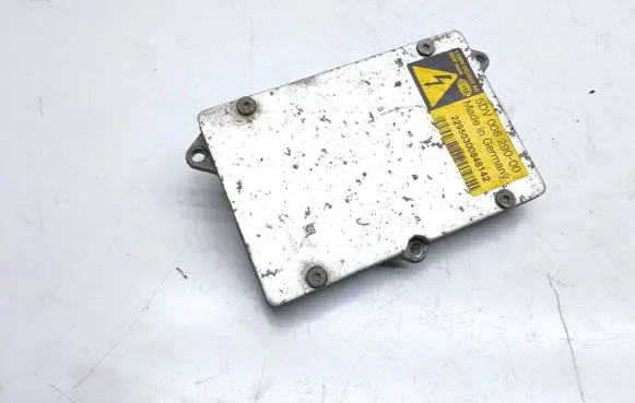 Mercedes-Benz E W211 Headlight ballast module Xenon 2295030084 5DV00829000