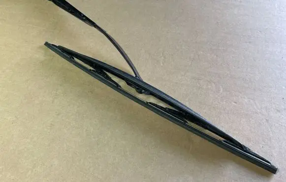 Volkswagen Transporter - Caravelle T5 Front wiper blade arm 7E2955410A