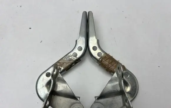 Peugeot 108 Engine bonnet/hood hinges 108ZAWIASYSUL