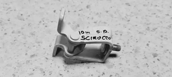 Volkswagen Scirocco Tailgate/trunk/boot hinge 1K8827301A
