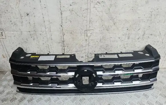 Volkswagen Atlas Front bumper upper radiator grill 3CN853651