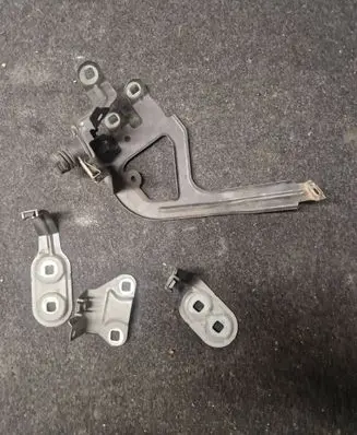 BMW 5 F10 F11 Front splash guards bracket 21800