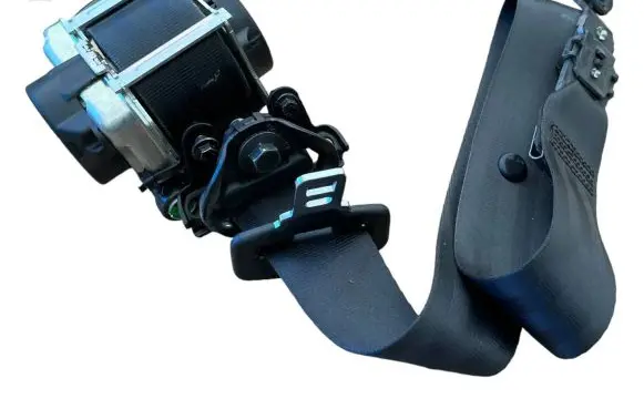Volvo V40 Front seatbelt 31390454 619946000