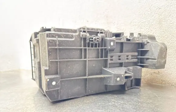 Opel Vectra C Battery box tray 24413805 0086022