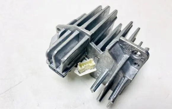 Mercedes-Benz C W205 LED ballast control module 1305715304