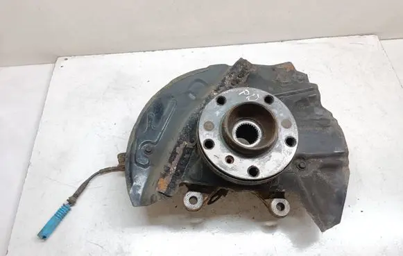 BMW X5 E53 Front wheel hub spindle knuckle 