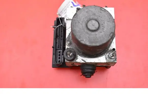 Toyota Avensis T270 ABS Pump 44540-05140