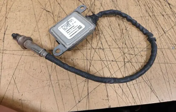 Mercedes-Benz S W222 Lambda probe sensor A0009058411