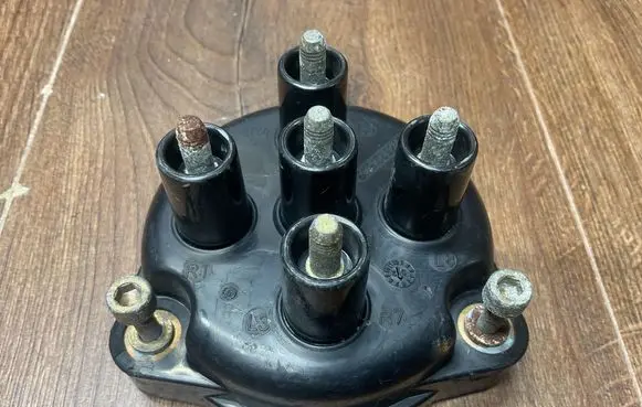 Mercedes-Benz E W124 Spark distributor cap 1191580202 1191580102 1191580302
