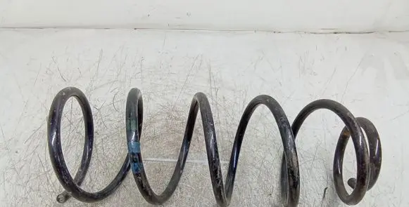 Volkswagen Golf IV Front coil spring