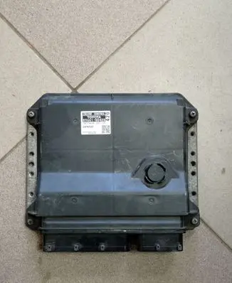 Toyota Sienna XL30 III Engine control unit/module 8966108420 TN2756003031
