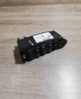 BMW 5 E39 Electric window control switch 6904301 03725062