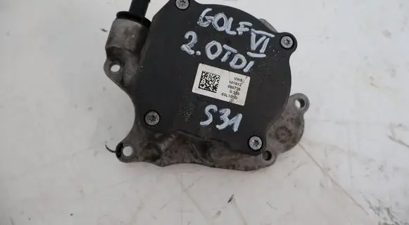 Volkswagen Golf VI Vacuum pump 03L145207