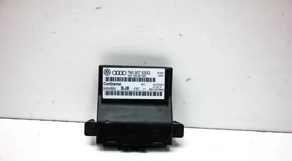 Volkswagen PASSAT CC Gateway control module 7N0907530