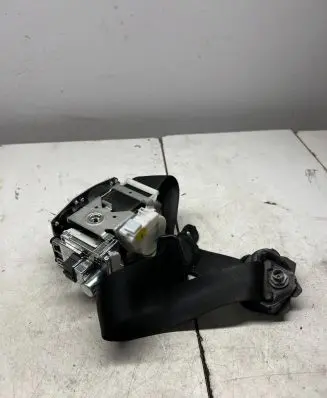 Mercedes-Benz GL X164 Front seatbelt A2518605886 0406731