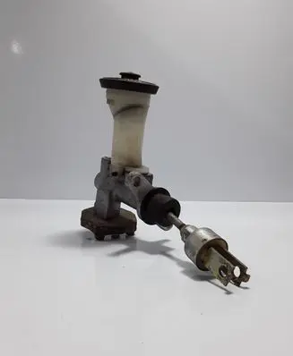 Toyota Land Cruiser (HDJ90) Clutch master cylinder 3145416010