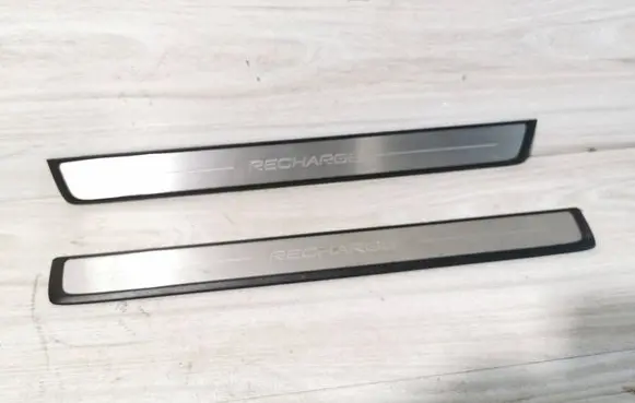 Volvo XC40 Front sill trim cover 32132599