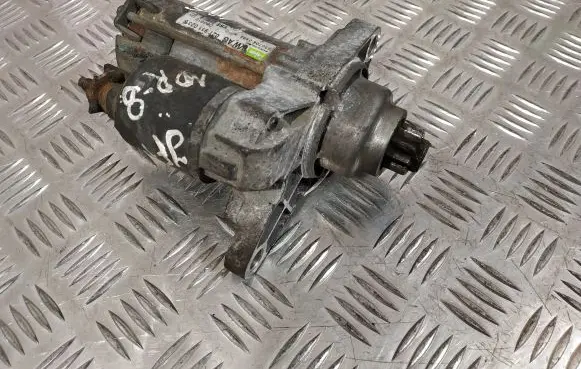 Volkswagen Polo Starter motor 02T911023S