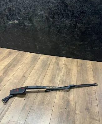 Mercedes-Benz GL X166 Front wiper blade arm a1668201440