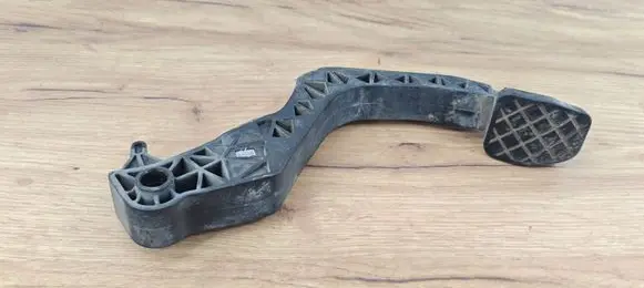 Skoda Octavia Mk2 (1Z) Clutch pedal 1K1721321B