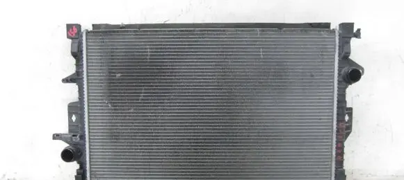 Volvo V40 Coolant radiator 31319065