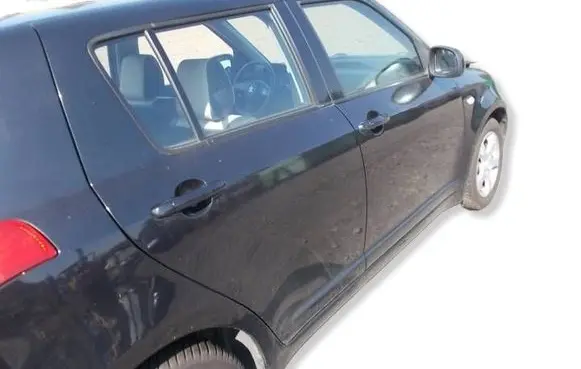 Suzuki Swift I Rear door 