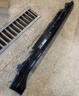 Foot area side trim