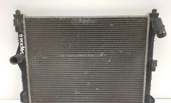 Dacia Sandero Coolant radiator 8200735038