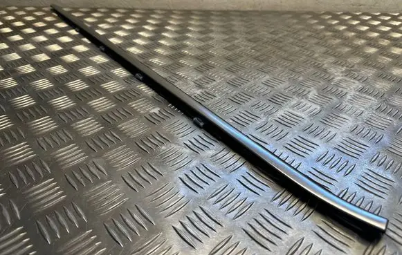 KIA Sportage Rear glass trim 170420