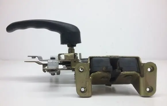 Opel Sintra Rear door lock 10410404 A0599B