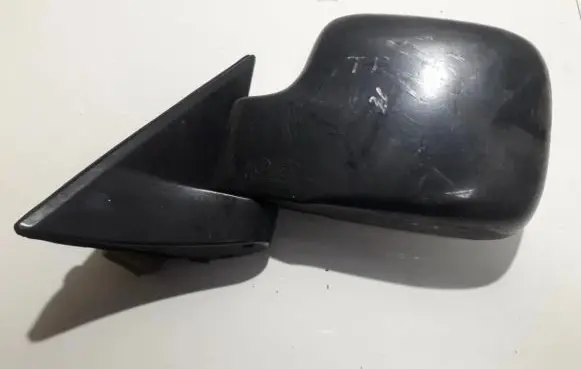 Isuzu Trooper Front door electric wing mirror E13010624