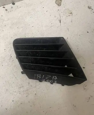 Seat Ibiza III (6L) Front bumper lower grill 6L0853676