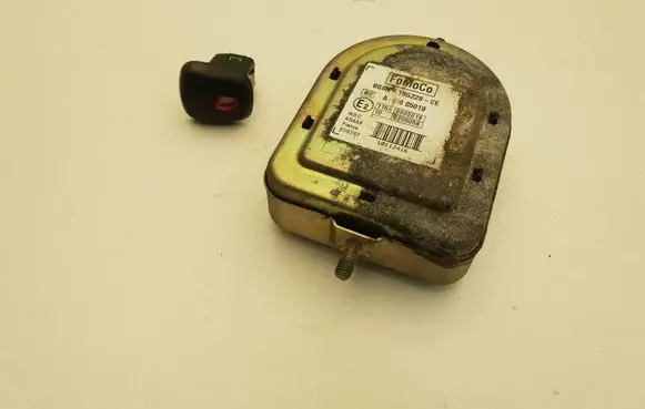 Volvo XC70 Horn signal 6G9N19G229CE 0005019 9205058