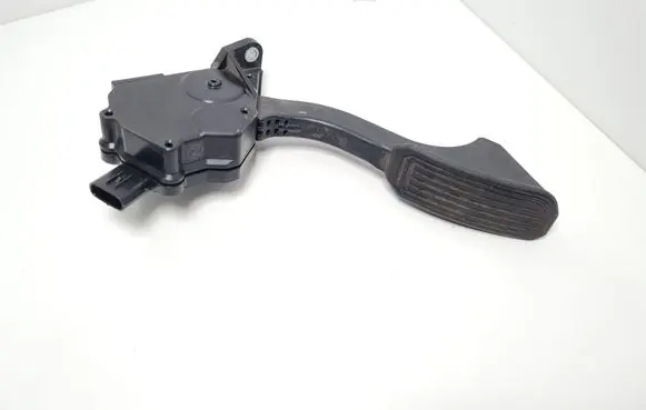 Toyota Prius+ (ZVW40) Accelerator throttle pedal 7811047100 1988002420