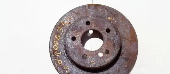 Mercedes-Benz E W210 Rear brake disc neventiliuojamas