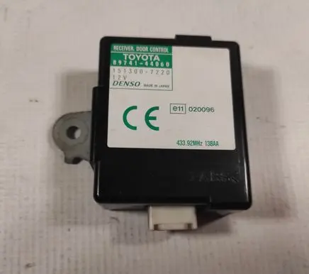 Toyota Avensis Verso Other control units/modules 8974144060