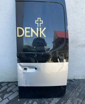 Mercedes-Benz Sprinter W907 W910 Back/rear loading door A9077421700