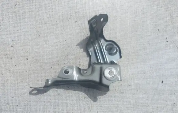 BMW 1 F40 Fender mounting bracket 7450387