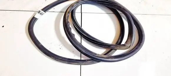 Audi A4 S4 B5 8D Rubber seal front coupe door 