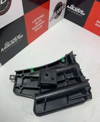 Volvo S60 Front bumper mounting bracket 30796625