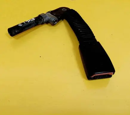 BMW 3 E46 Front seatbelt buckle 8257787L