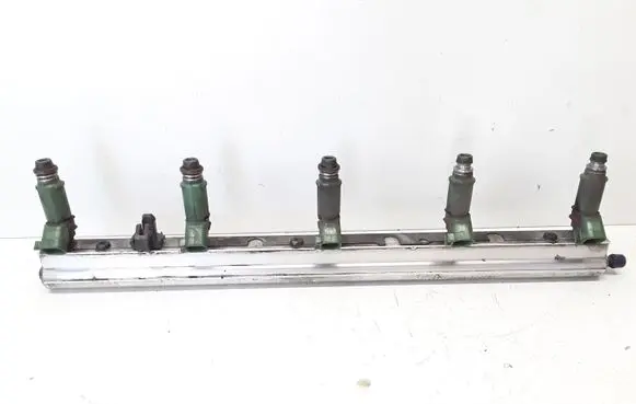 Volvo V70 Fuel injectors set 