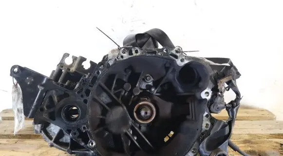 Toyota Avensis T250 Manual 5 speed gearbox 