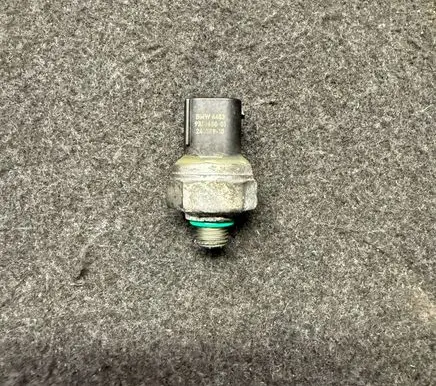 BMW 4 F32 F33 Air conditioning (A/C) pressure sensor 9323658 240559