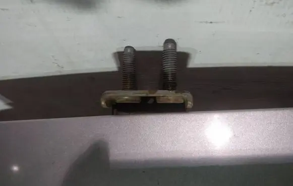 Honda Jazz Tailgate/trunk/boot hinge