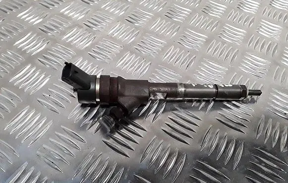 Toyota Corolla E120 E130 Fuel injector 0445110227 2367033040