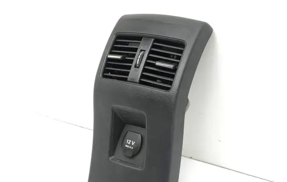 Rear air vent grill