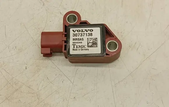 Volvo V50 Airbag deployment crash/impact sensor 30737138 8840A6