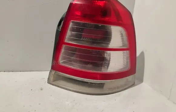 Opel Zafira B Rear/tail lights 21728002